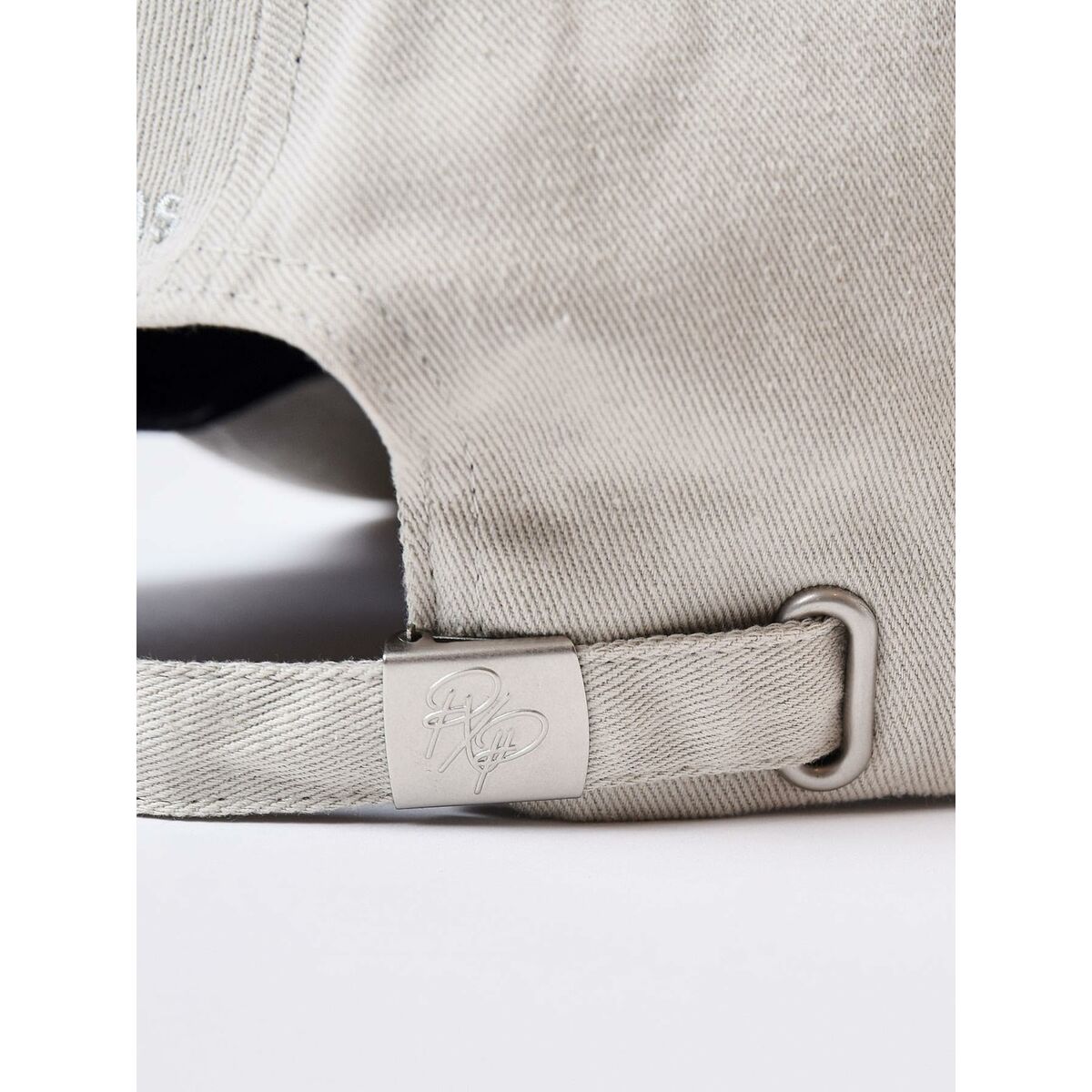 V6H32C636ABFB97CC925D0256EE0B89A8EFR5302181P4