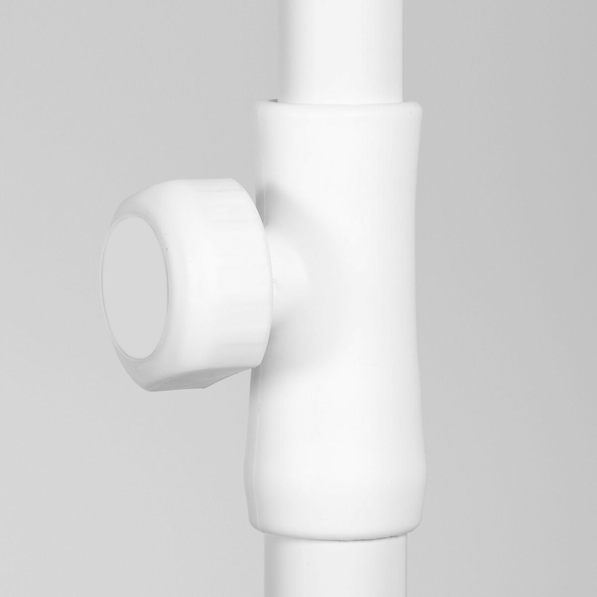 V8H098D4E4C1250303A9E4AEAE582EED2D1R6406107P5