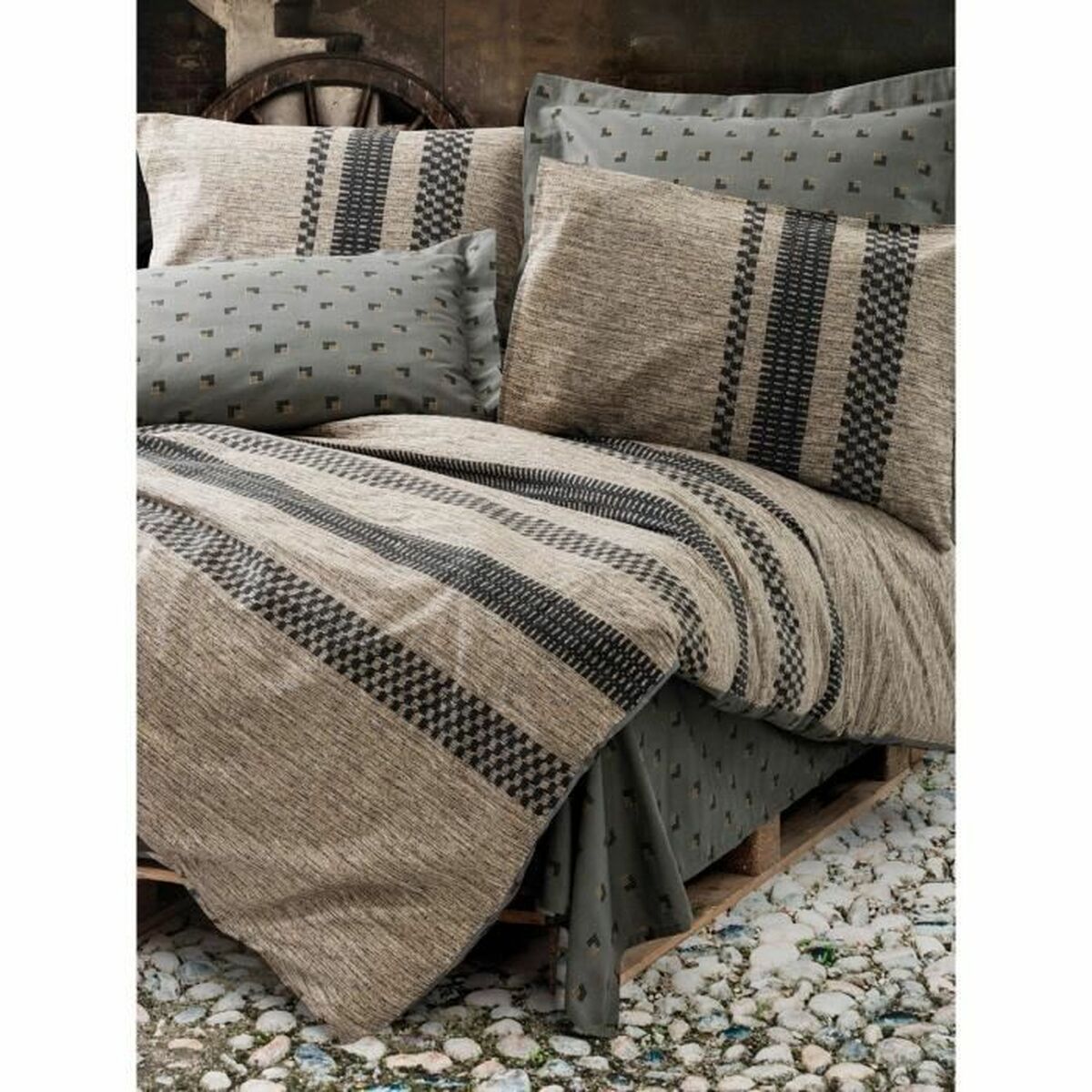 V6H6115156A1EF1045295EB177237567A52R7406503P4